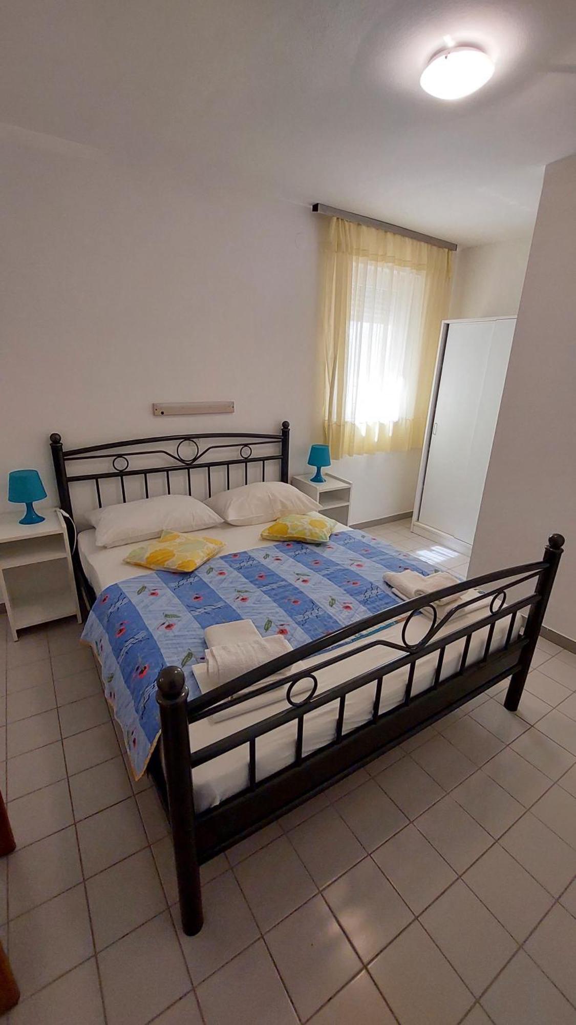 Apartment Olive House Rab Barbat na Rabu Екстер'єр фото