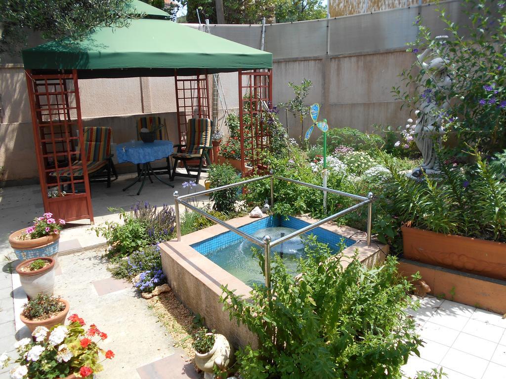 Apartment Olive House Rab Barbat na Rabu Екстер'єр фото