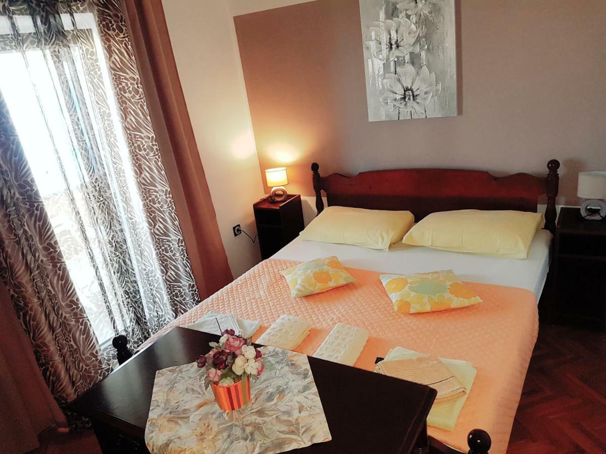 Apartment Olive House Rab Barbat na Rabu Екстер'єр фото